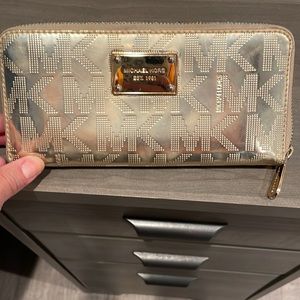 Michael Kors MK Logo Large Wallet in Gold